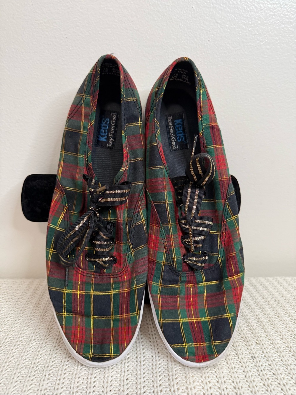 Keds women’s  Plaid Canvas Sneakers in Red & Green size 9.5